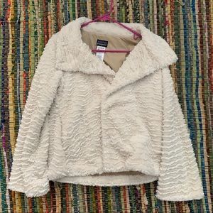 Fuzzy White Patagonia Jacket! Brand new!!